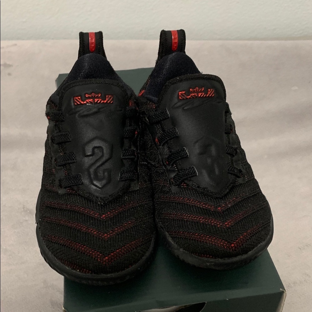 Toddler Lebron sneakers